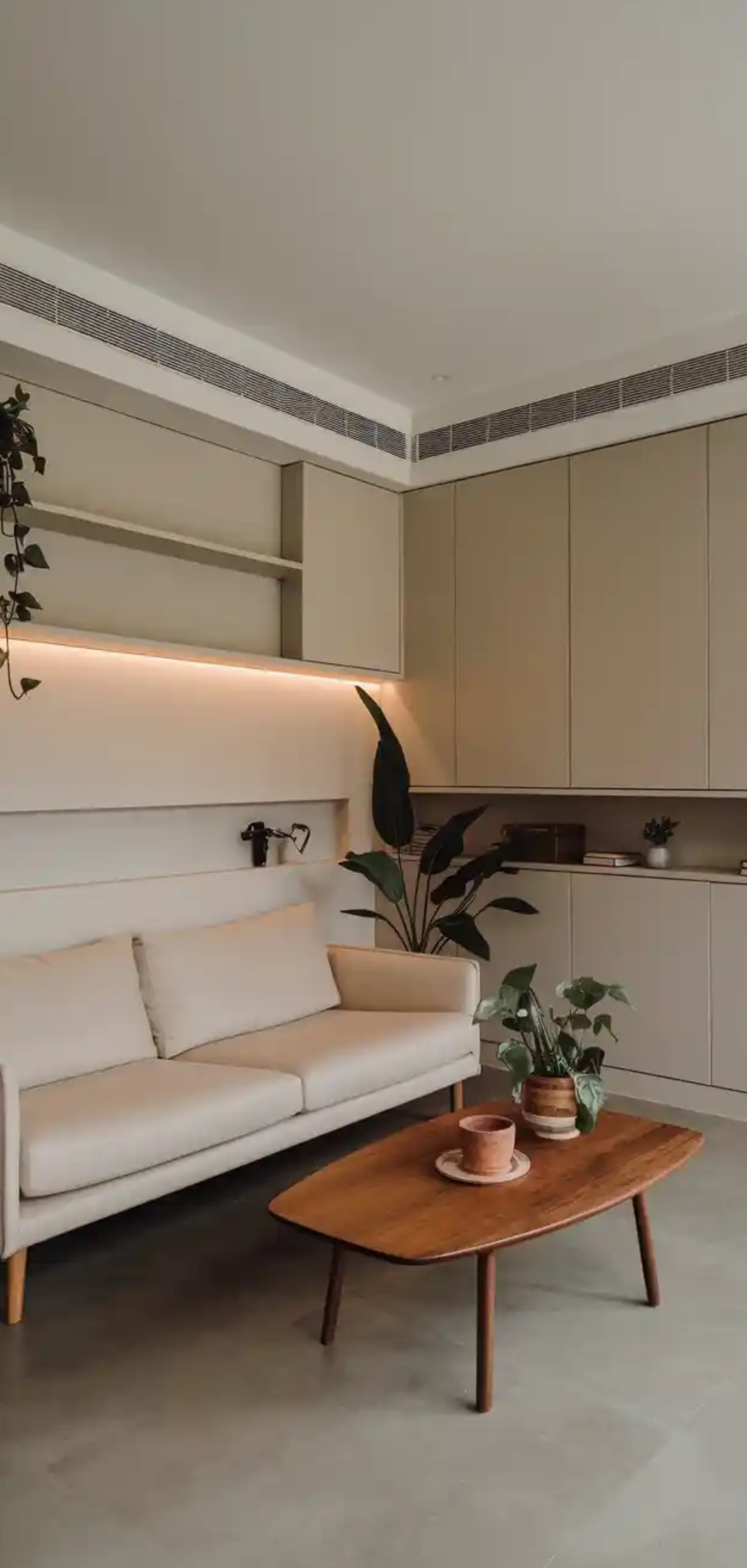 Minimalist Living Room Ideas to Declutter Your Home