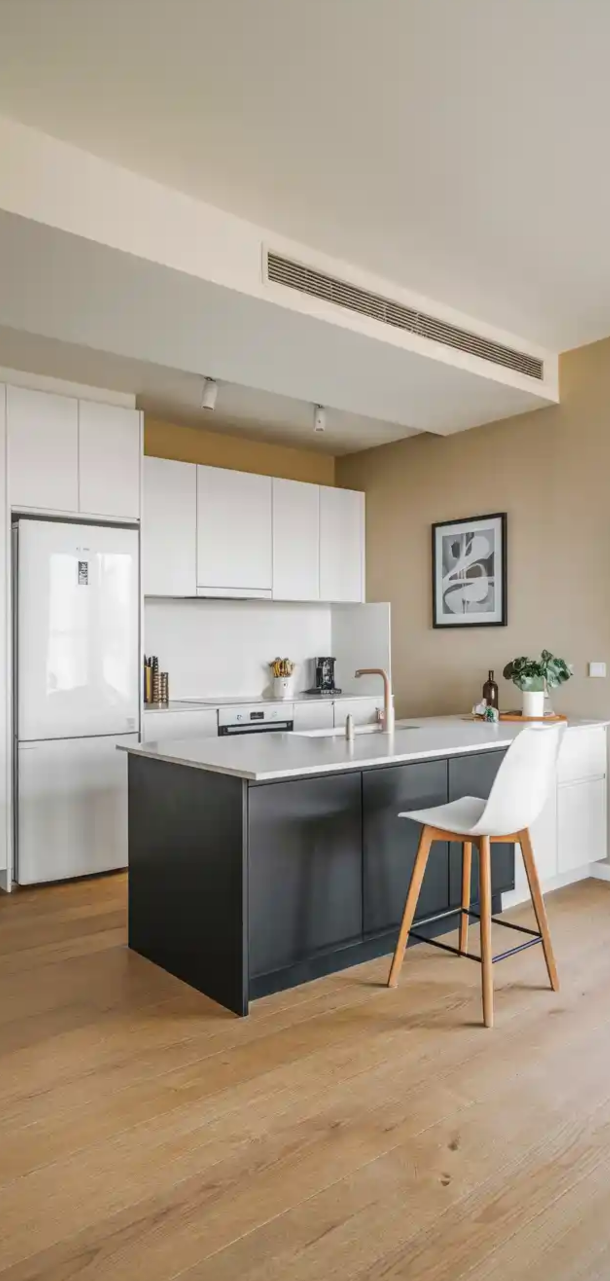 Modern Kitchen Designs for the Minimalist Home