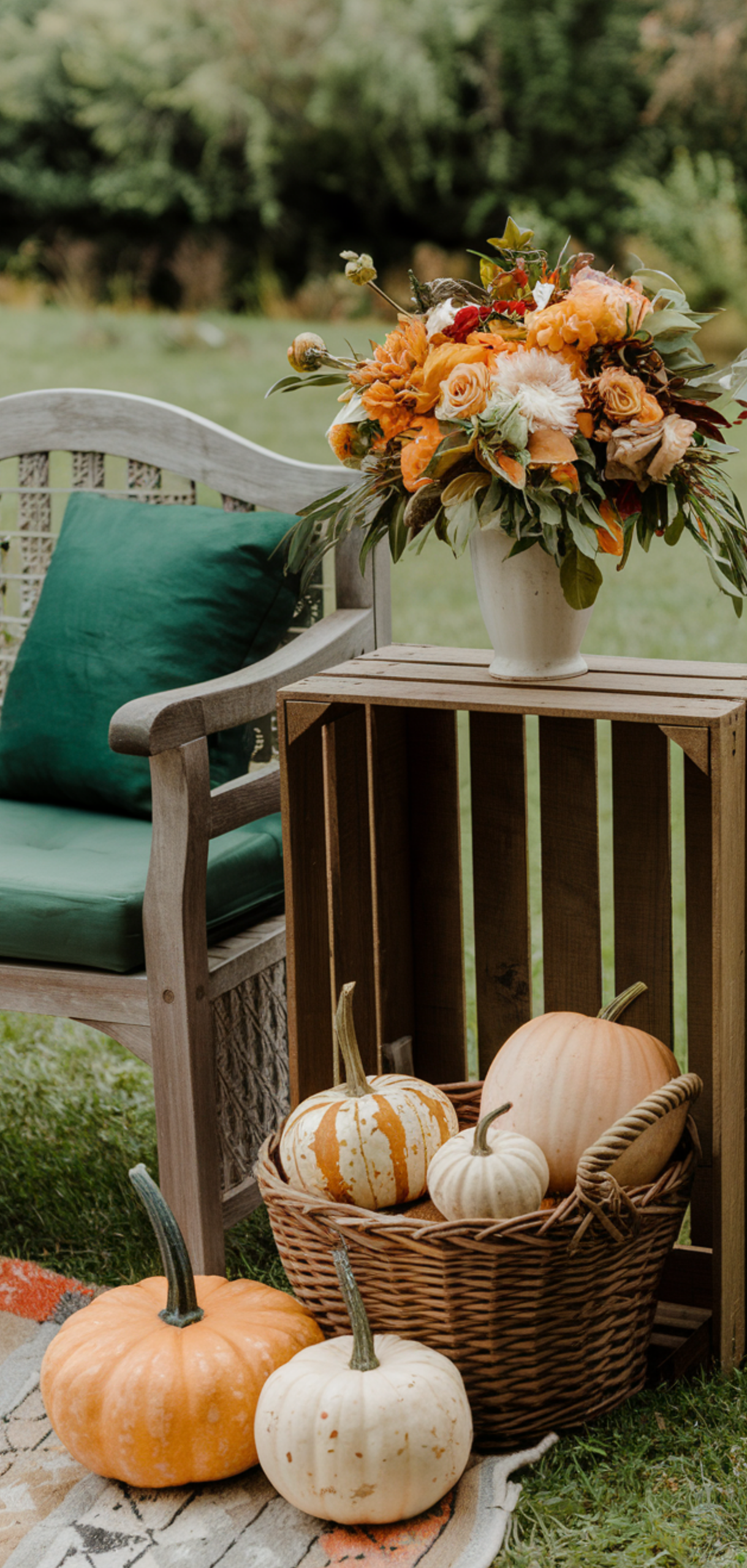 Perfect Friends giving and Thanksgiving Decor Ideas