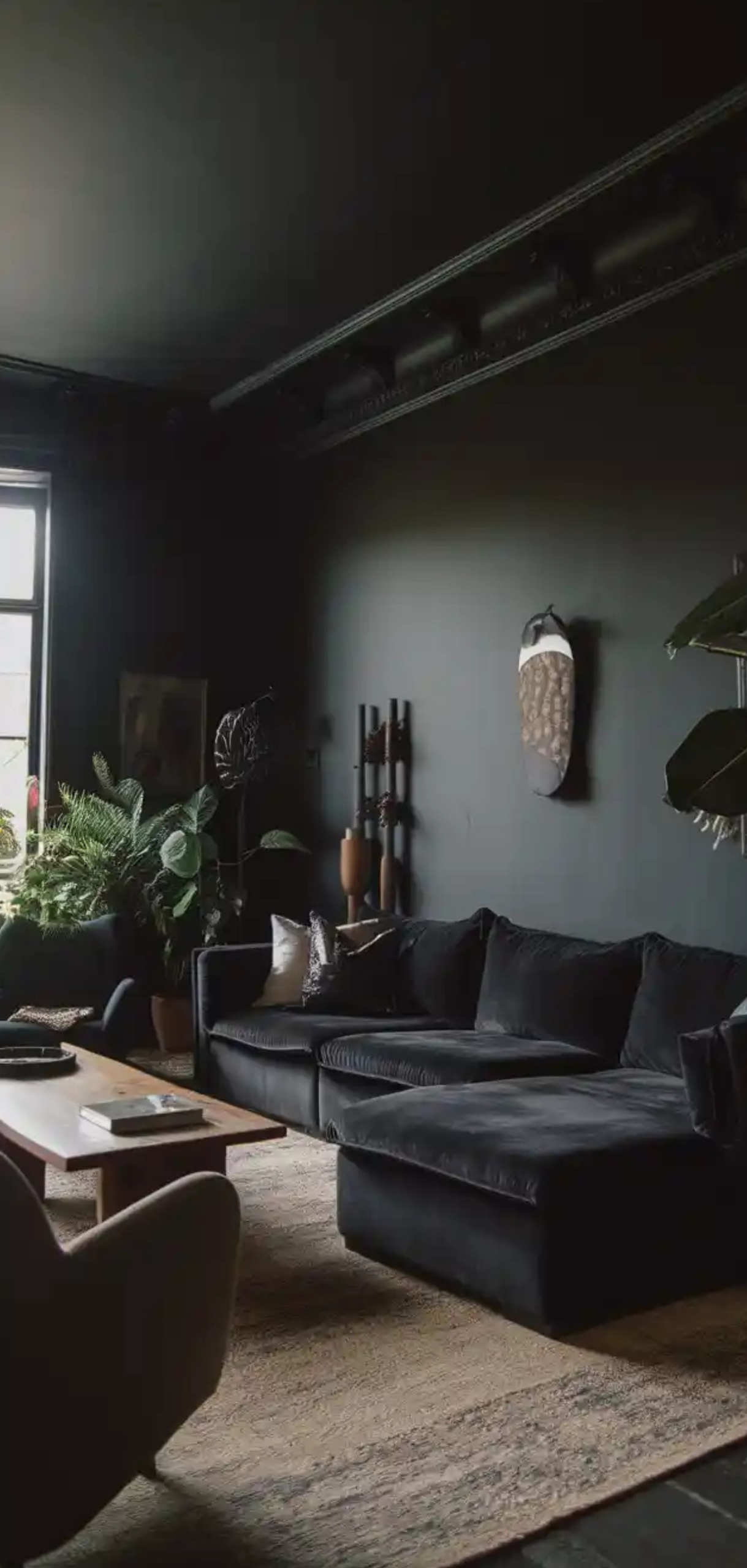 Stunning Moody Living Room Ideas