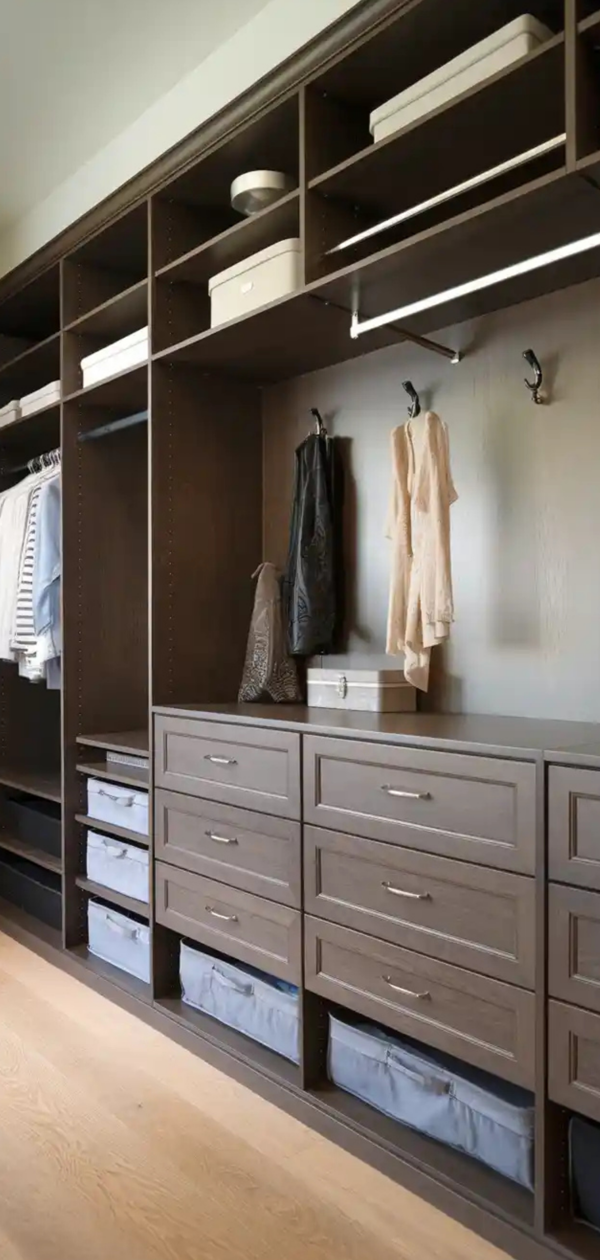 Perfect Walk-In Closet Systems