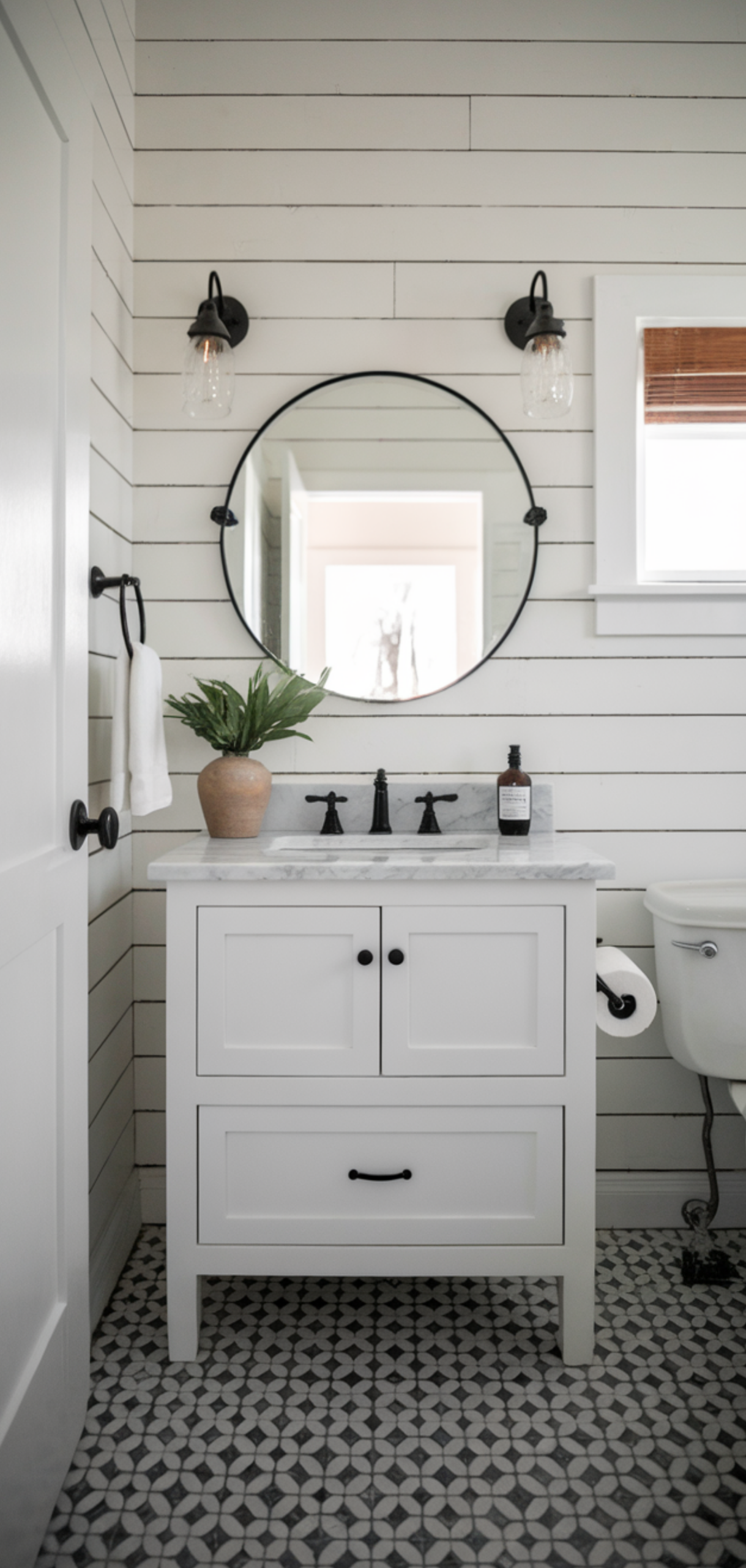 Best Shiplap Bathroom Styles to Impress Your Guests