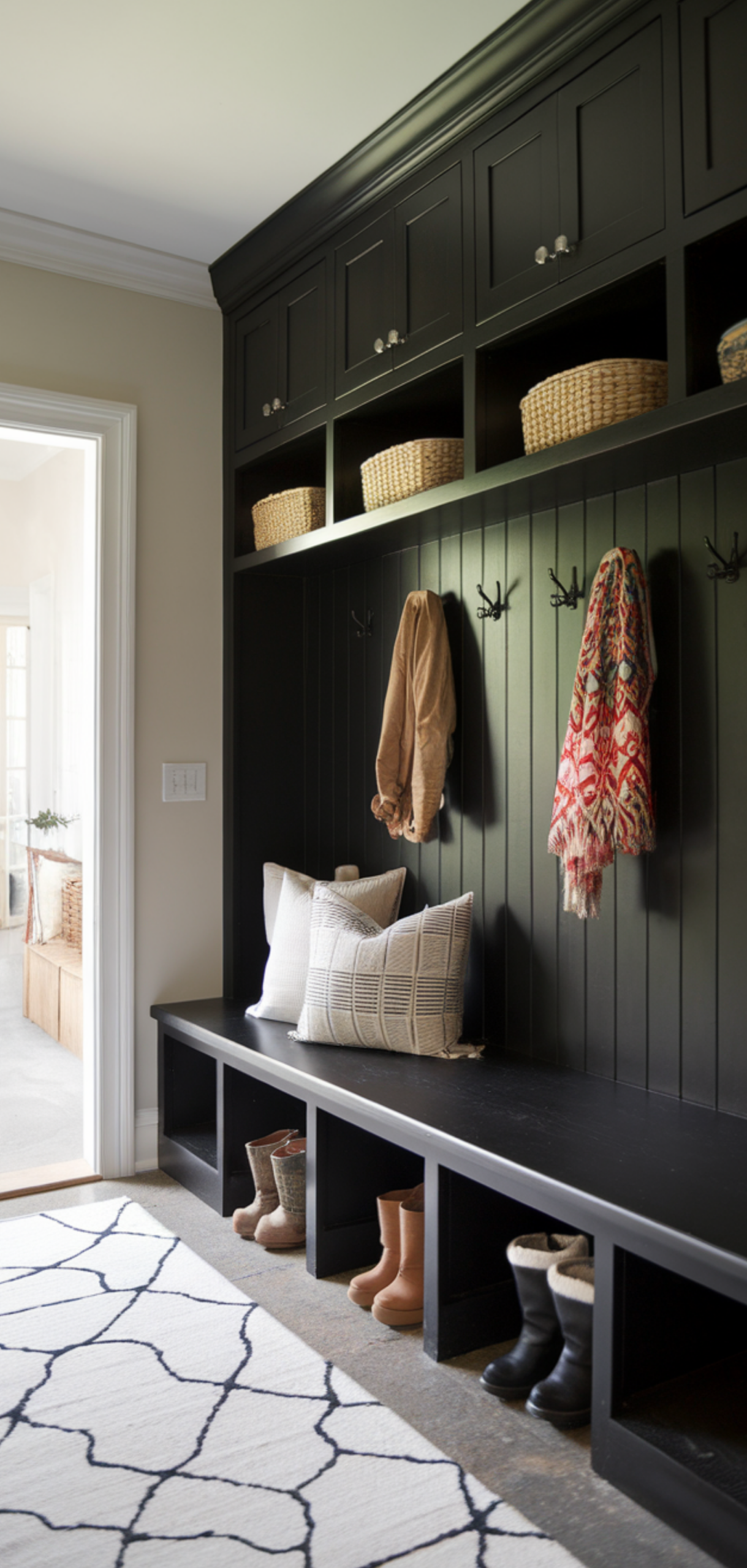 Creative Mudroom Cabinets for a Stylish and Organized Entryway