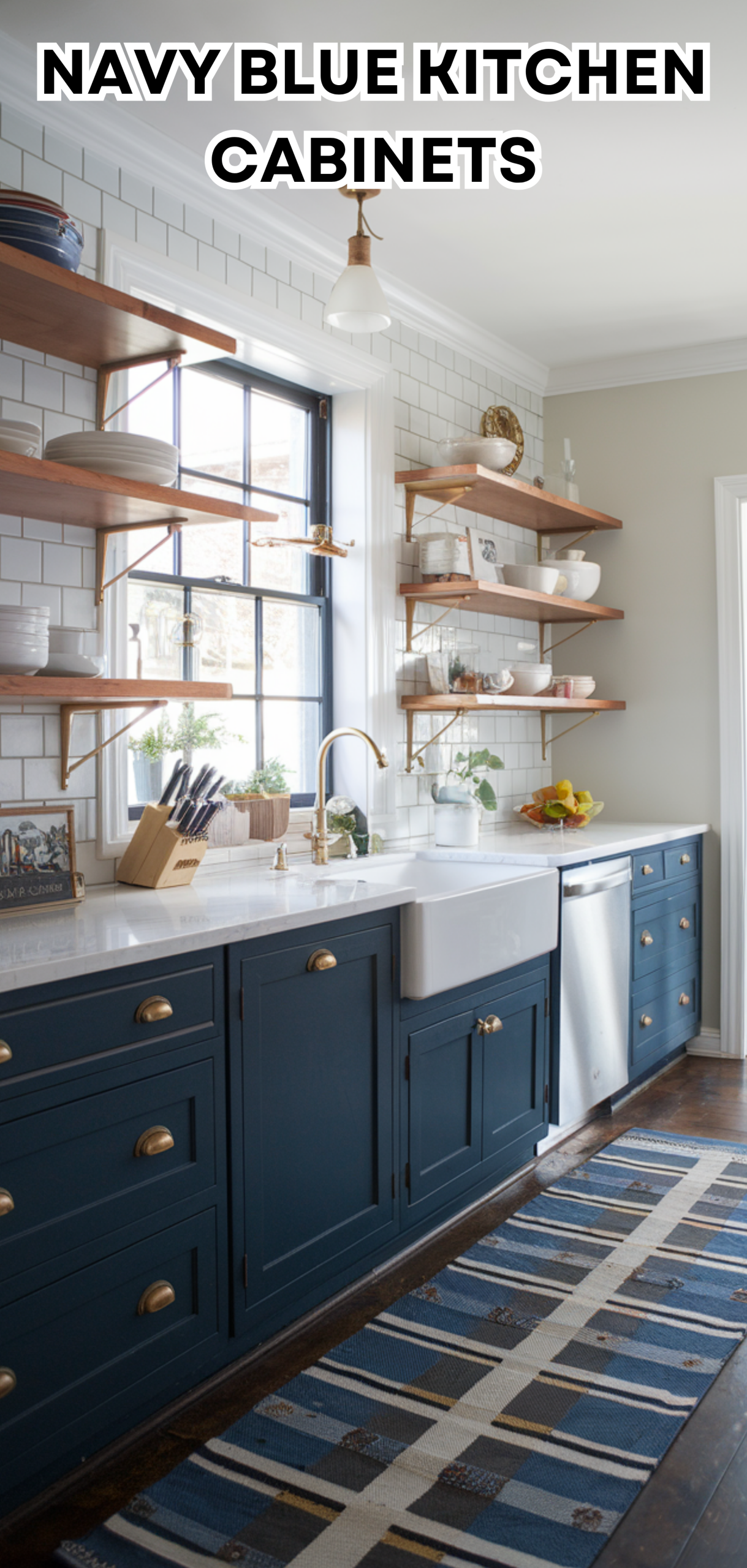 17 Trendy Navy Blue Kitchen Cabinets
