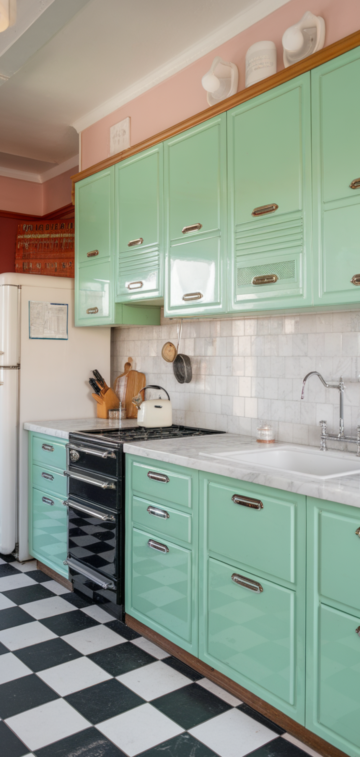 inspiring Green Kitchen Cabinet Ideas