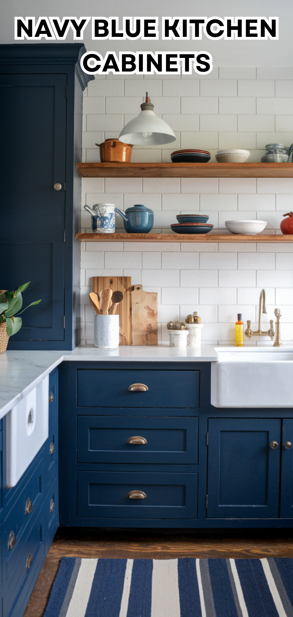 17 Trendy Navy Blue Kitchen Cabinets