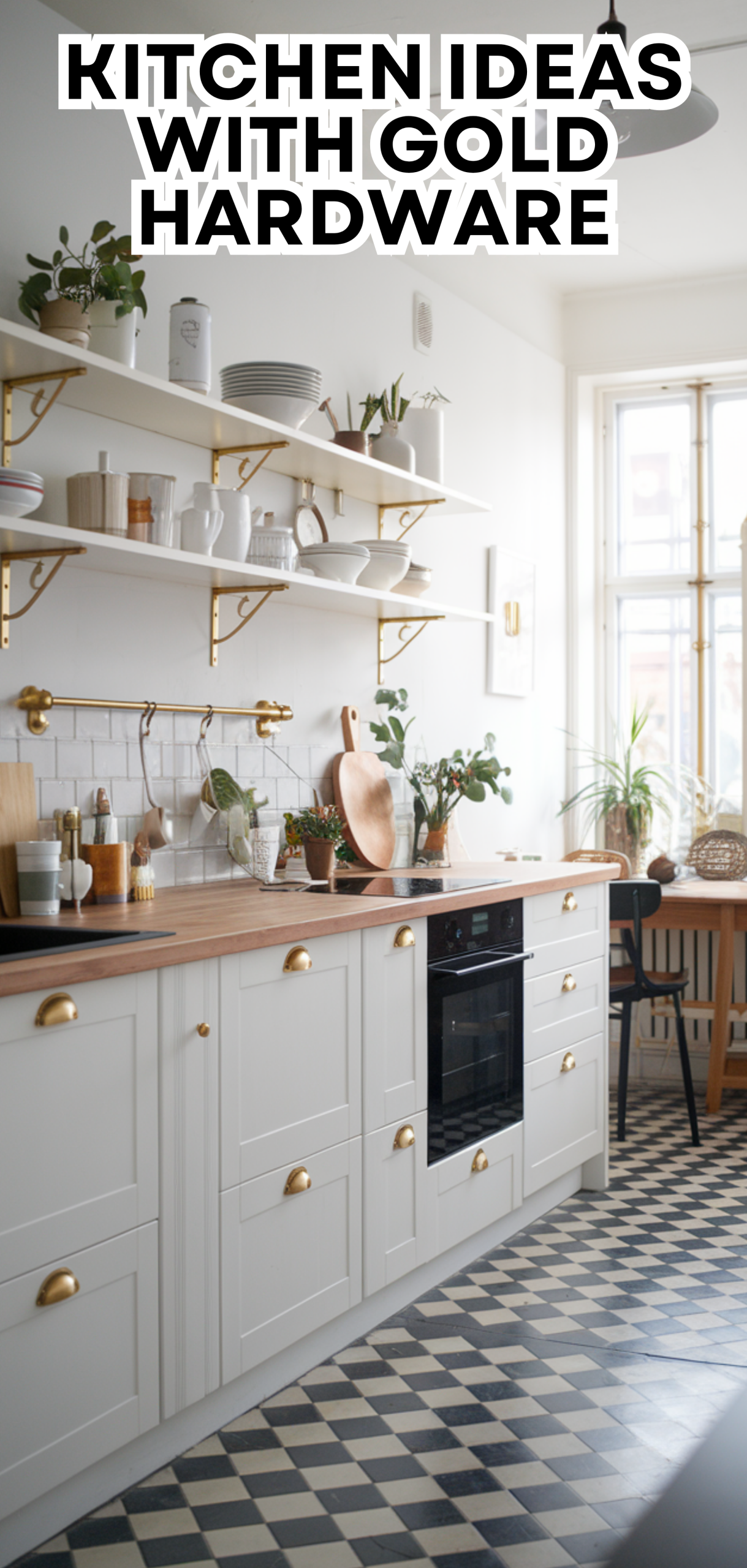 17 Stunning Kitchen Ideas with Gold Hardware