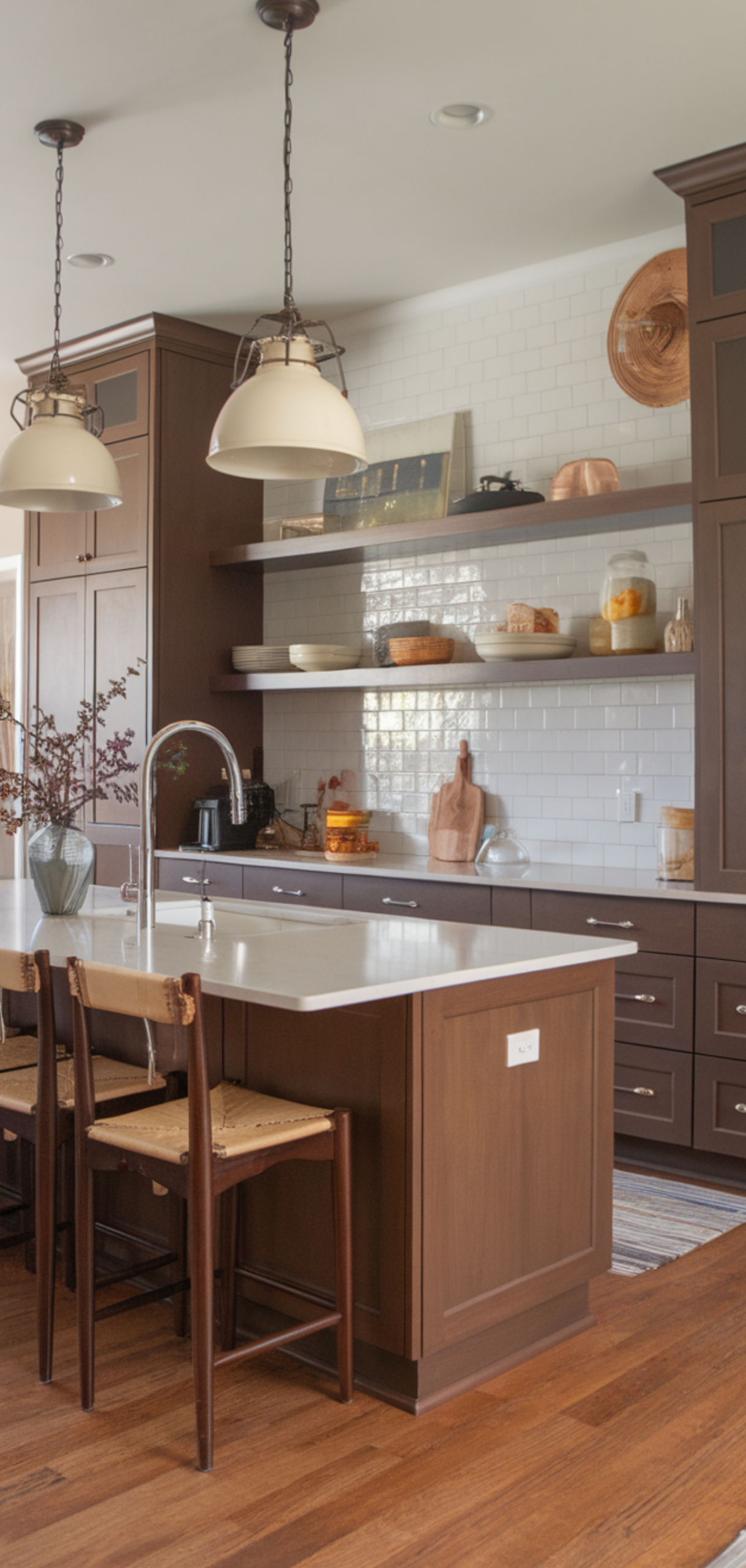 Amazing Trendy Brown Kitchen Cabinet Ideas