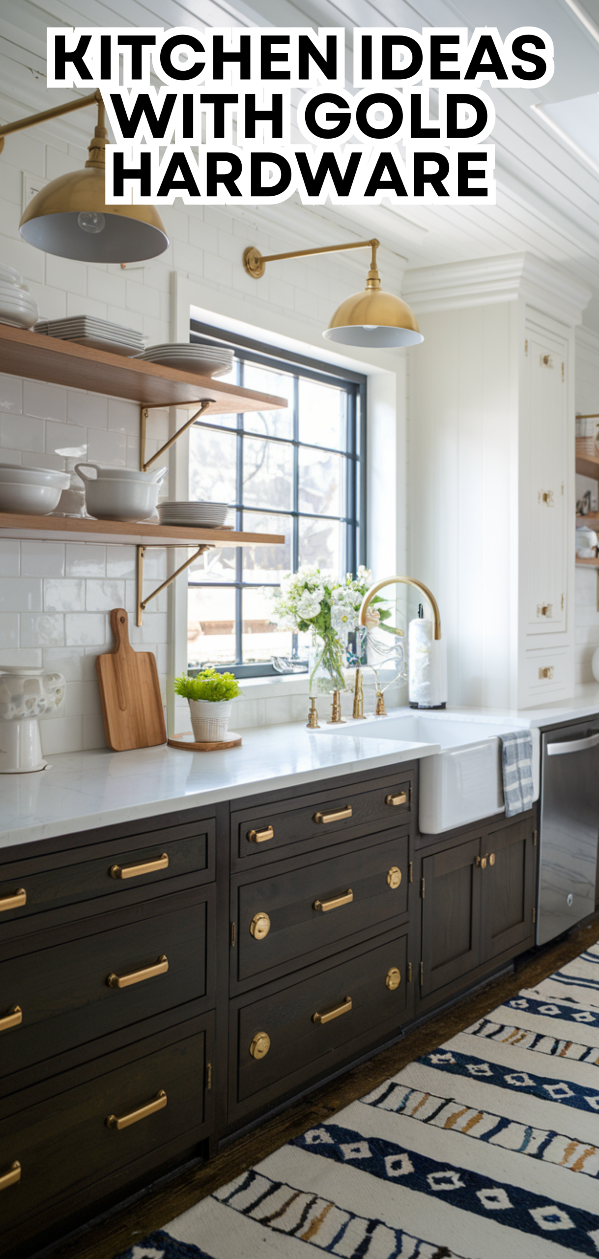 17 Stunning Kitchen Ideas with Gold Hardware