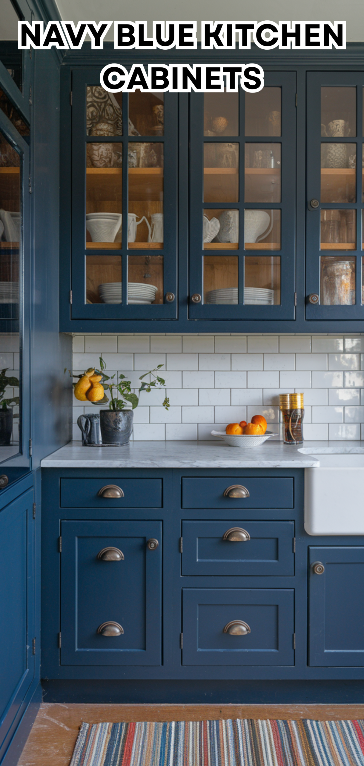 17 Trendy Navy Blue Kitchen Cabinets