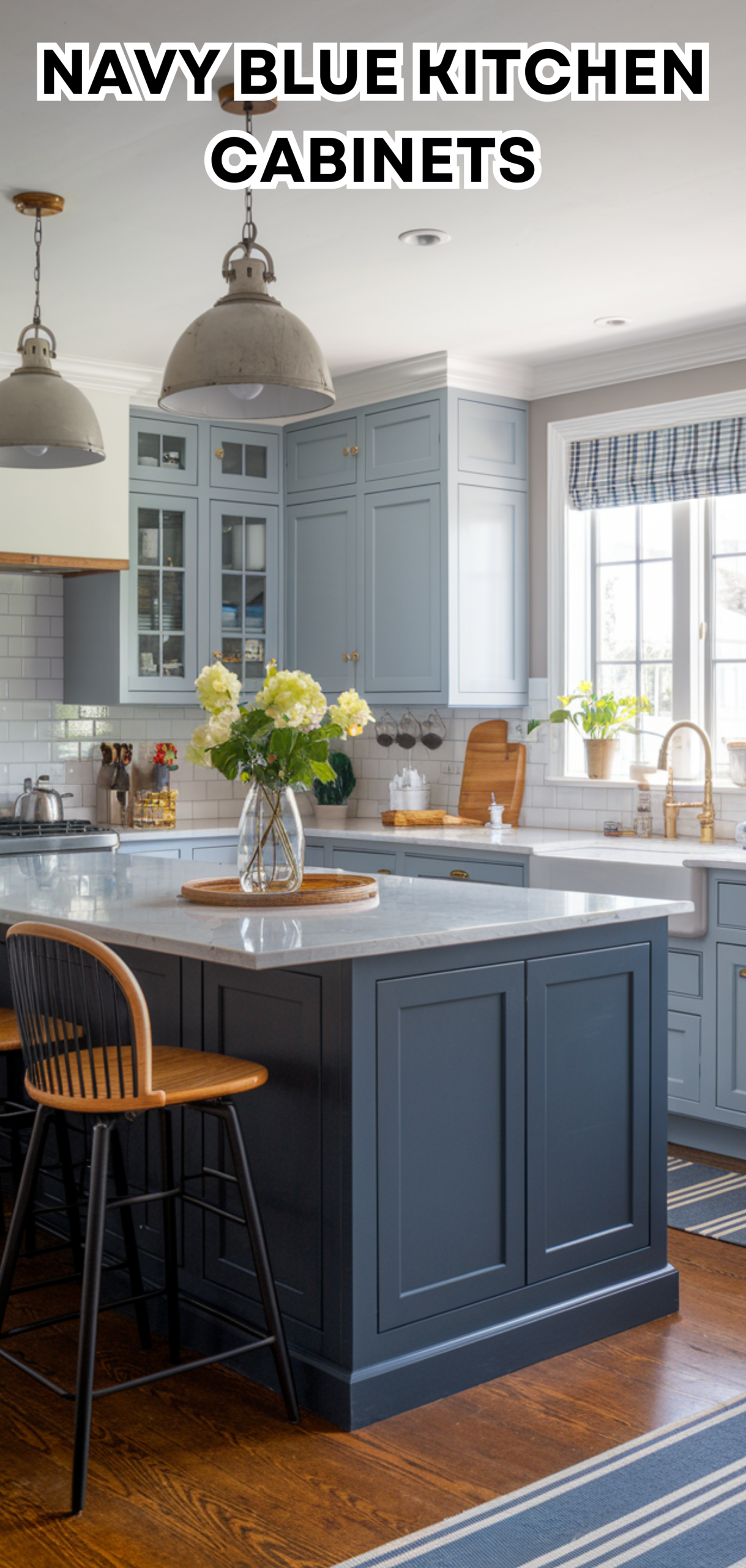 17 Trendy Navy Blue Kitchen Cabinets