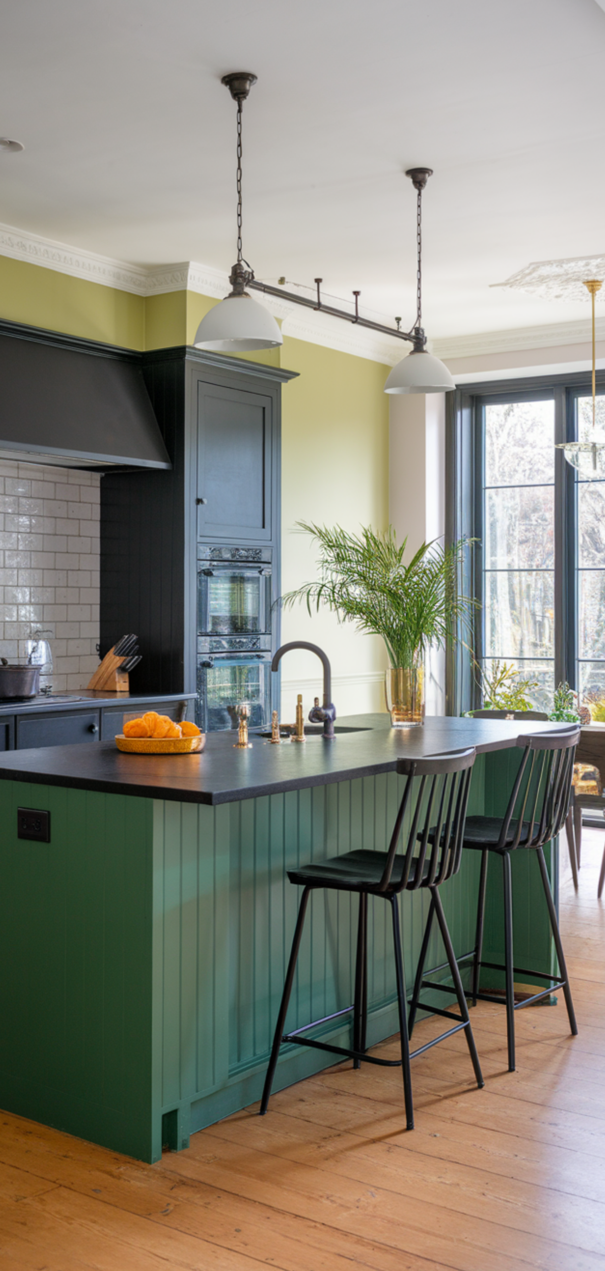 Best Georgeous Green and Black Kitchen Ideas