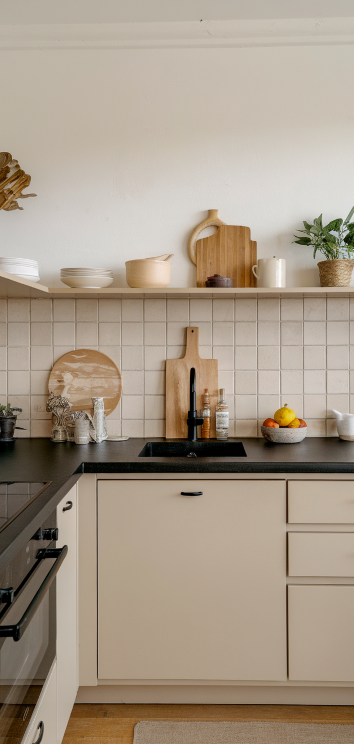 Stunning Beige And Black Apartment Ideas For Every Room