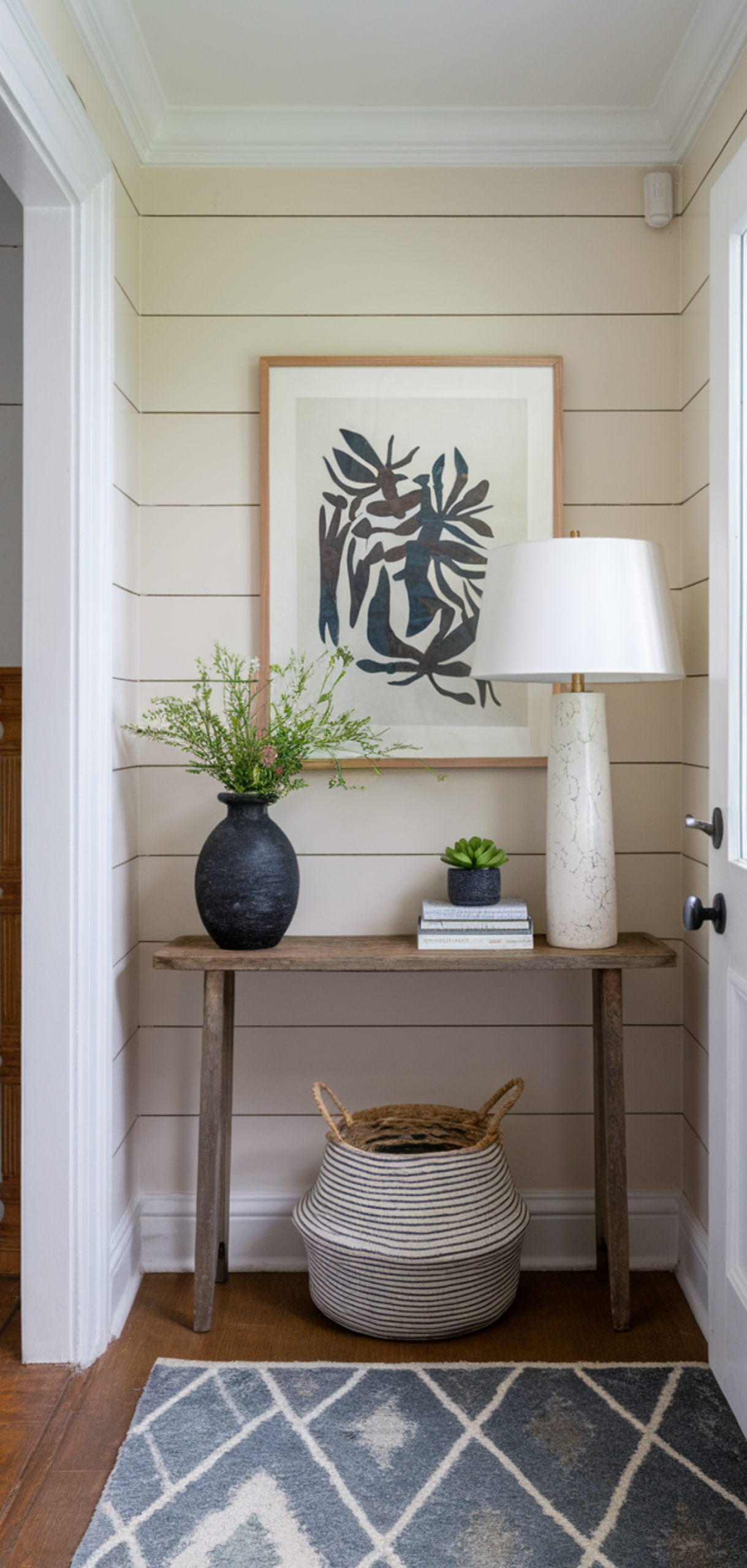 14 brilliant Small Entrance Hall Ideas