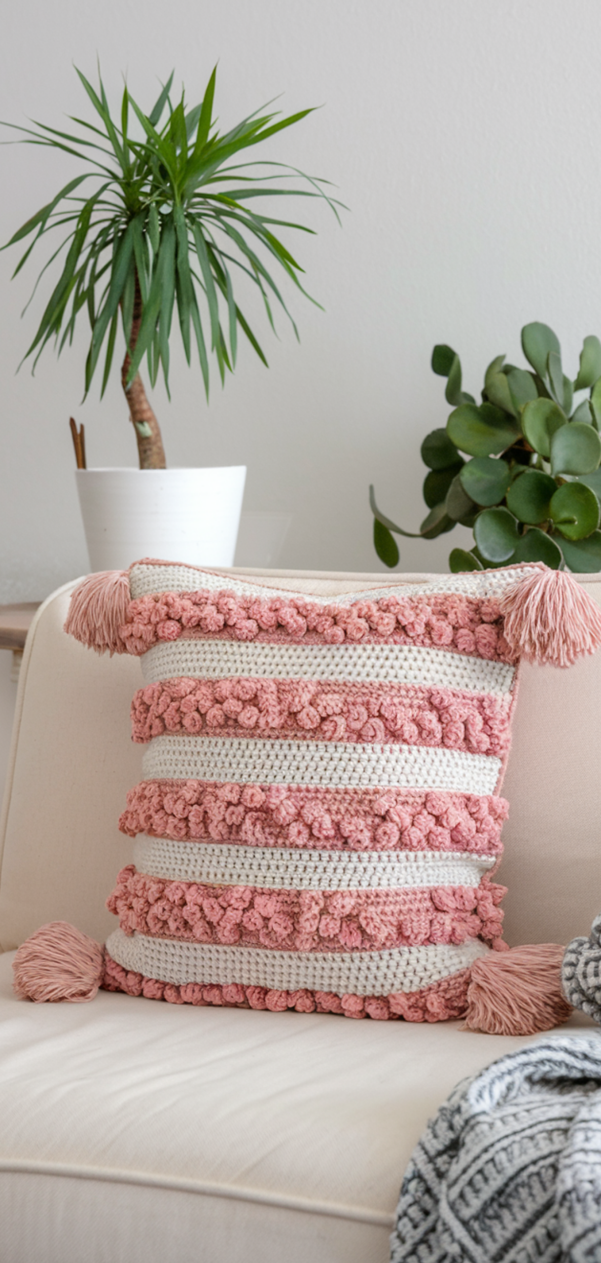 16 Amazing crochet home decor patterns