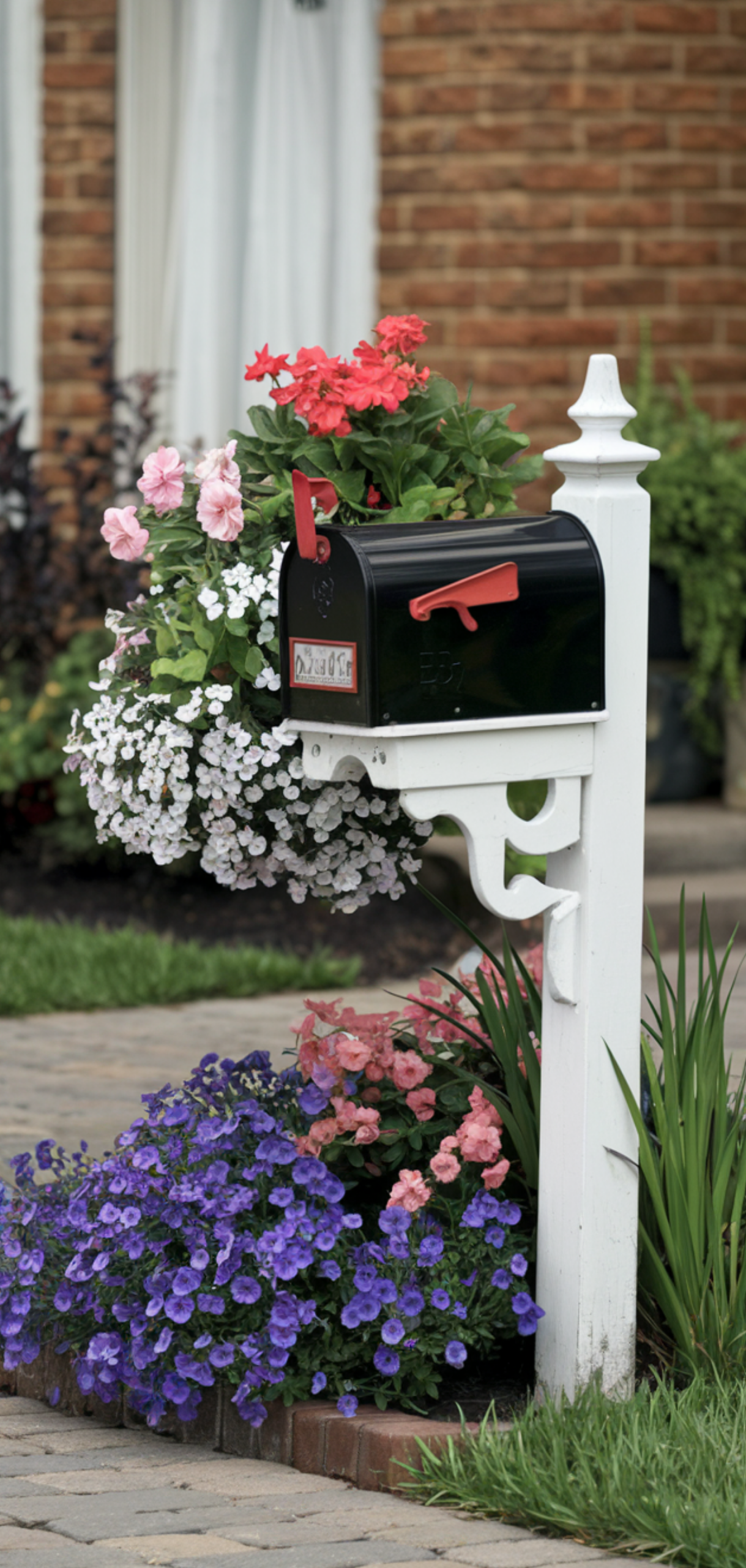 15 Perfect Mailbox Flower Bed Ideas