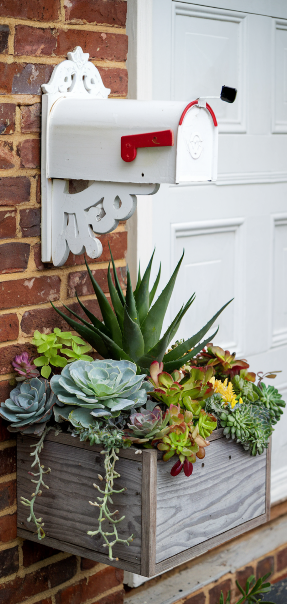15 Perfect Mailbox Flower Bed Ideas