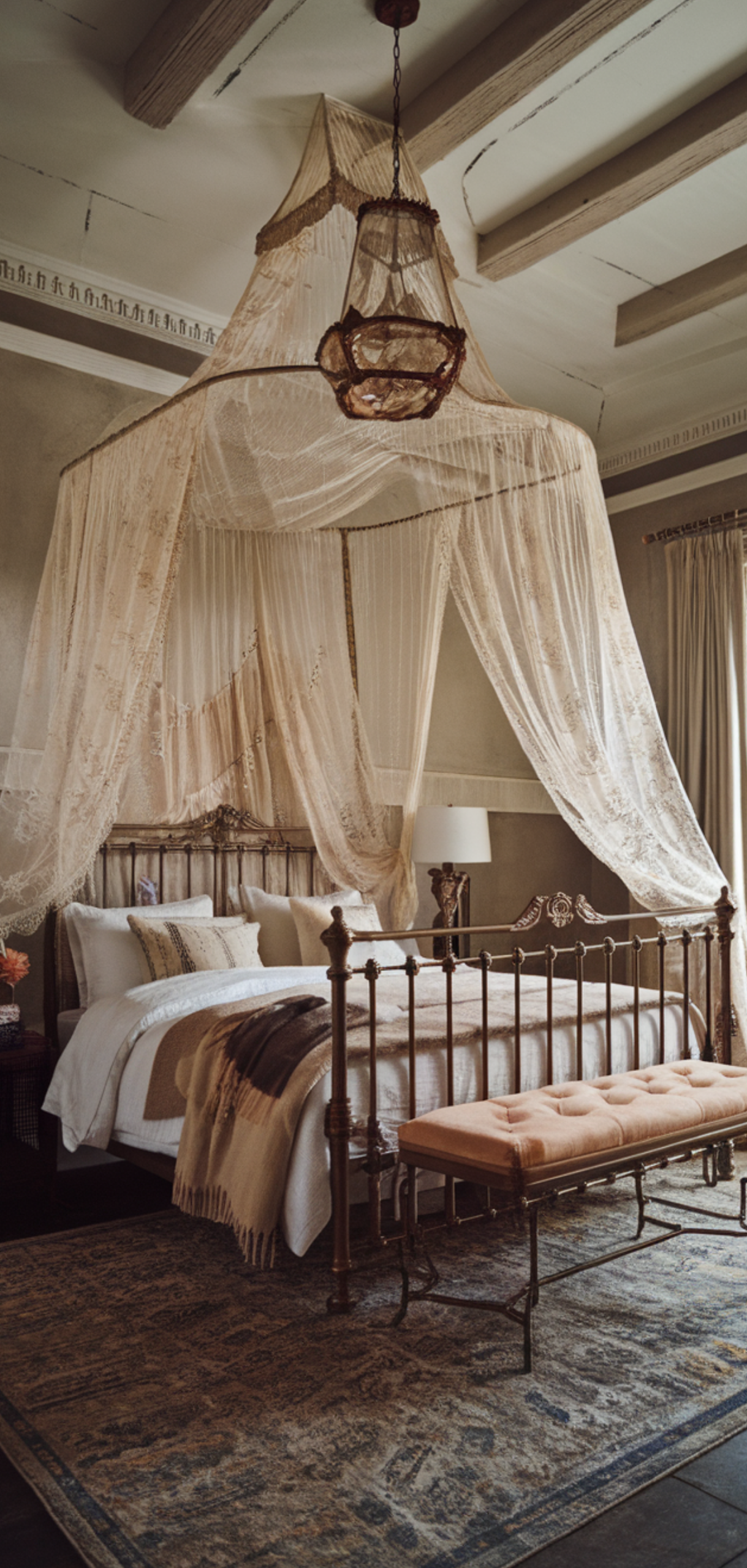 14 Stunning Romantic Canopy Bed Ideas