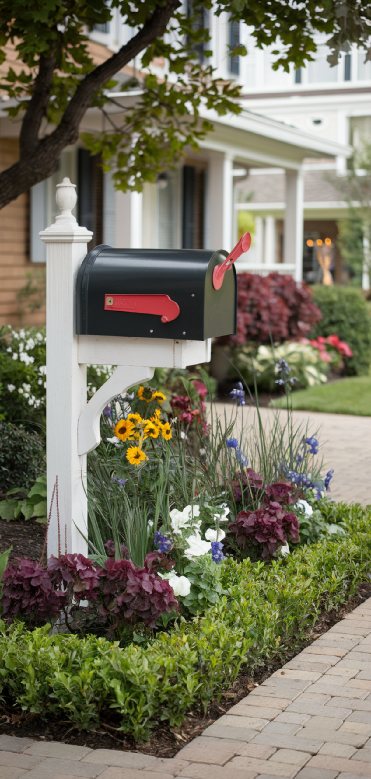15 Perfect Mailbox Flower Bed Ideas
