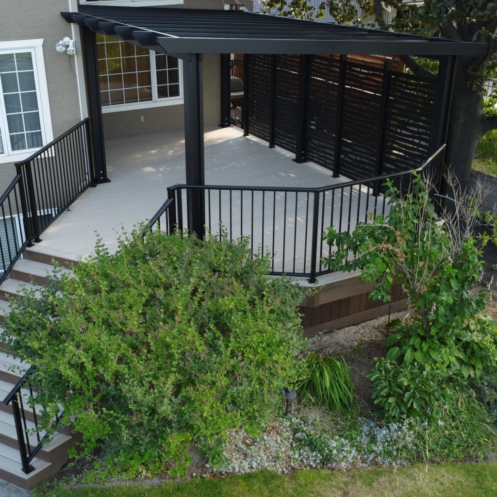 Wood Deck Railing