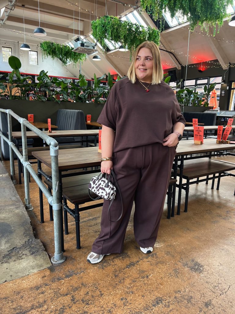 How to Dress Plus Size Women in Outfits That Actually Feel Effortless