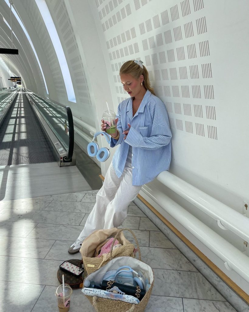 Summer Airport Outfits That Actually Survive A Long Flight